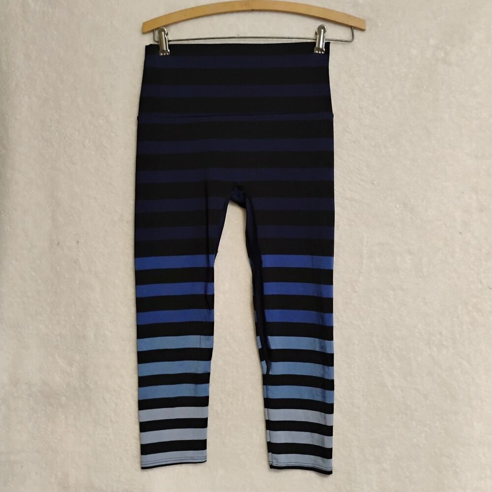 ​K-DEER Jody Signature Stripe Capri Leggings Size Large High Rise Blue Ombre Gym